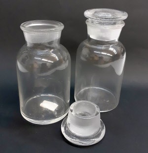 Apotheekfles 250 ml in glas